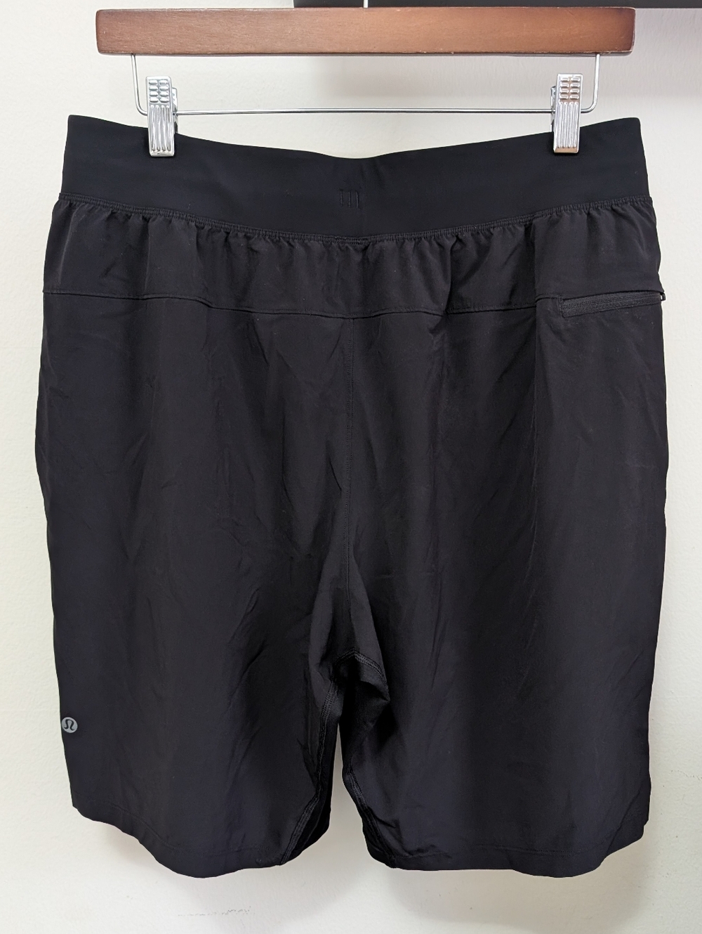 Men's Lululemon Shorts, Black, Size L - Picture 3 of 6
